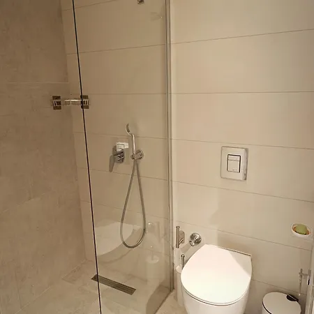 Two Bedroom With Large Terrace Διαμέρισμα *