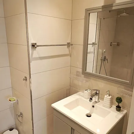 Two Bedroom With Large Terrace Διαμέρισμα Kalogrea