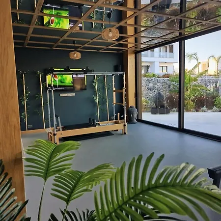 Two Bedroom With Large Terrace Kalogrea